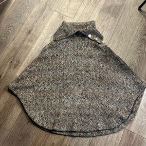 SALLY GEE vintage 60-70s knit poncho, one size